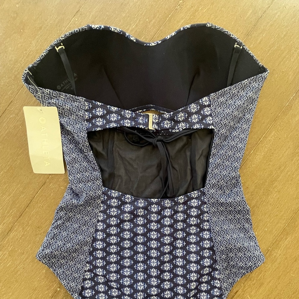 New Athleta Swim Suit Medium